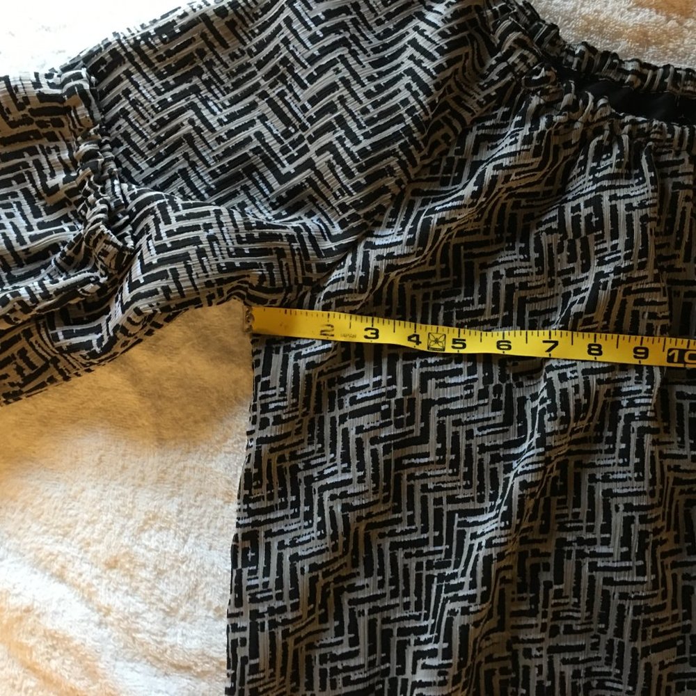 blouse - Picture 6 of 9